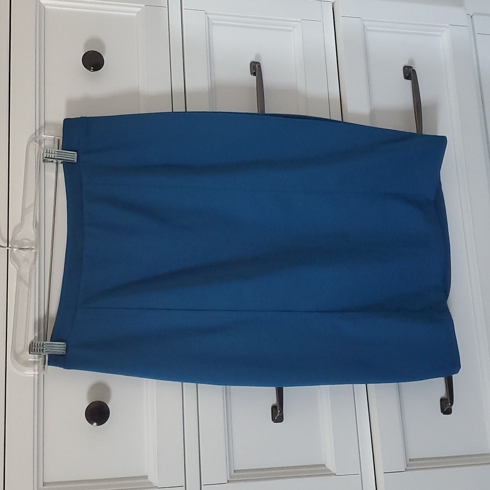 Mossimo pencil skirt size M